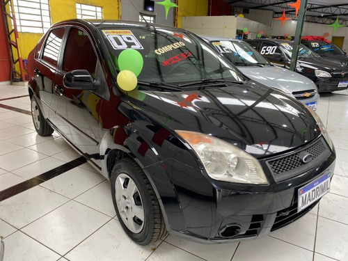 Imagem 3 de 11 de Ford Fiesta 1.0 Sedan Completo