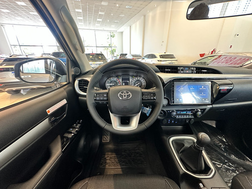 Toyota Hilux Pick-up 2.8 Cd Srv 204cv 4x4