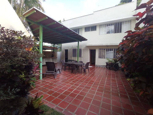 Imagen 22 de 30 de Se Vende Casa 550m2 4h+s/4b/4p Lomas De Chuao 4644