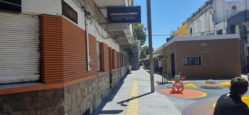 Local Esquina A Mts Del Paster Y De 8 De Octubre, Serrato Y Asilo