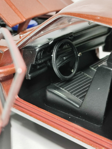 Miniatura De Metal Mercury Comet 1971 Escala 1/24 Motormax Cor Marrom