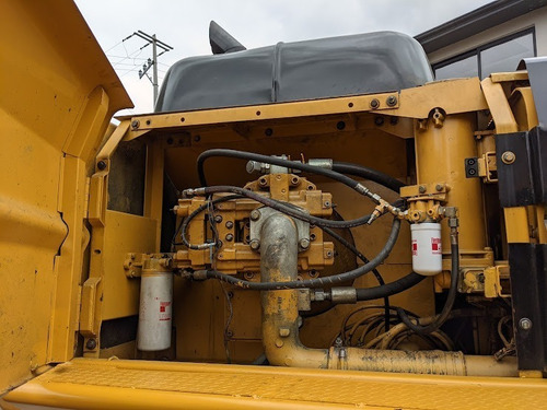 Imagen 11 de 12 de Excavadora Caterpillar 330bl