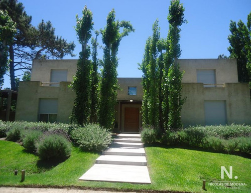 Casa En Laguna Blanca En Alquiler 