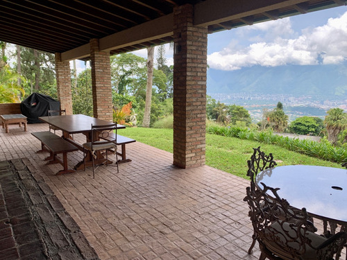 Hermosa Casa En Venta En Alto Hatillo