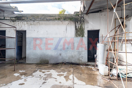 Venta Deposito Galpon Piñeiro Oportunidad 220m2