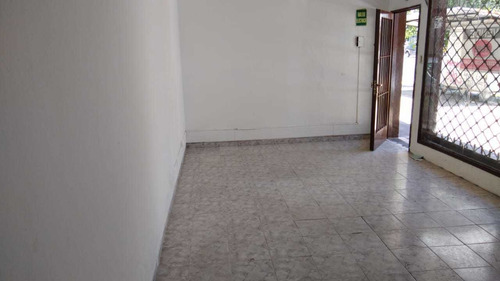 Imagen 2 de 6 de Local Comercial En Venta Sobre Av. Maipu 314