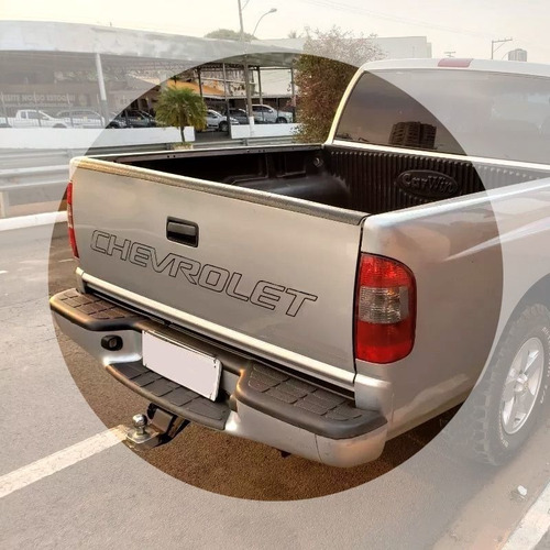 Imagem 3 de 4 de Faixa Tampa Traseira S10 1999/2005 Chevrolet Adesivo Preto