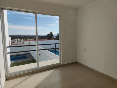 Casa En Venta En Fracc. Real De Oaxtepec A Estrenar Con Alberca Y Jardín, Escriturada.