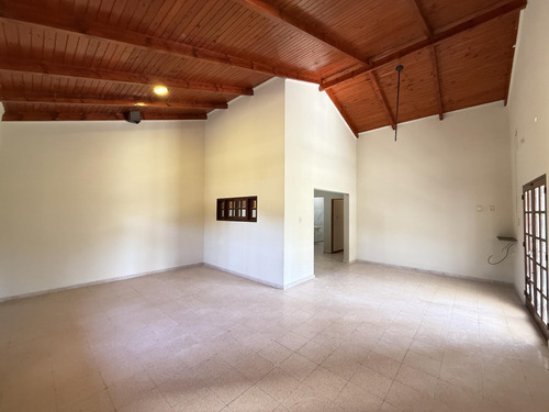 Casa En Reconquista Gran Patio