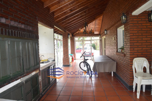 Casa A La Venta En Country Banco Provincia