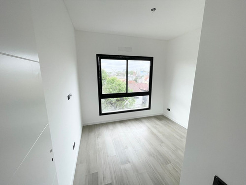 Venta Depto 3 Amb Con Terraza Caseros A Estrenar