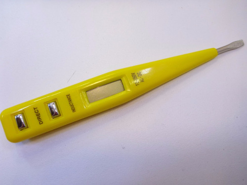 Medidor De Voltaje Tipo Pluma De 12 A 240v Color Amarillo