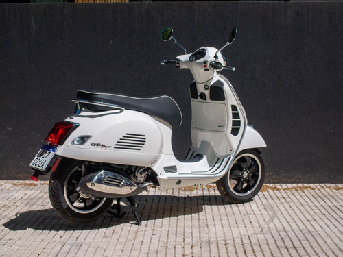 Imagen 23 de 25 de Vespa Gts Hpe Super 300 Blanca Entrega Inmediata