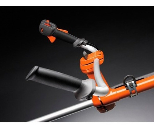 Imagen 5 de 8 de Desmalezadora Husqvarna 45.7 Cc Motoguadaña Bordeadora 345f
