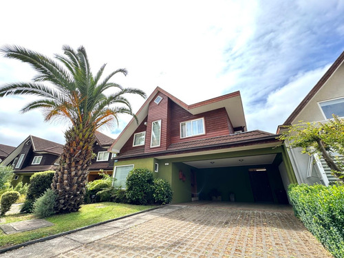 Linda Casa En Condominio Barrio Inglés