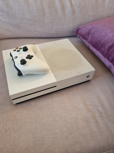 Xbox One S 500gb Con 1 Mando. Ideal Gamepass