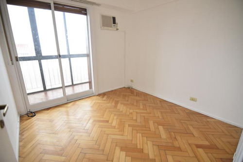 Hermoso 3 Ambientes Con Balcón Al Frente - Muy Luminoso - Vista Abierta - Excelente Ubicación -