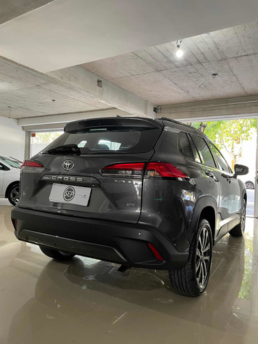 Imagen 8 de 15 de Toyota Corolla Cross Seg Cvt Nafta 2022