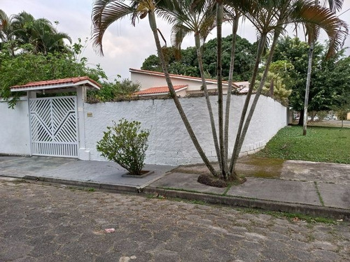 Imagem 1 de 30 de Casa Com Amplo Quintal E Piscina - Ca3651