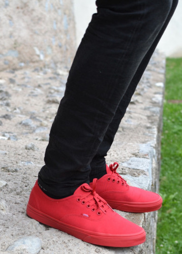 Vans Authentic True Red Unisex Color Rojo Talla 26.5 (Usado)