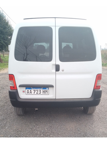 Imagen 9 de 10 de Peugeot Partner 2016 1.6 Hdi Furgon Confort