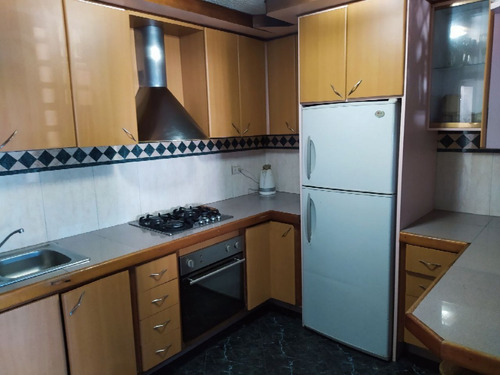 Imagen 3 de 10 de Town House En Urb. Betania, Vista Linda
