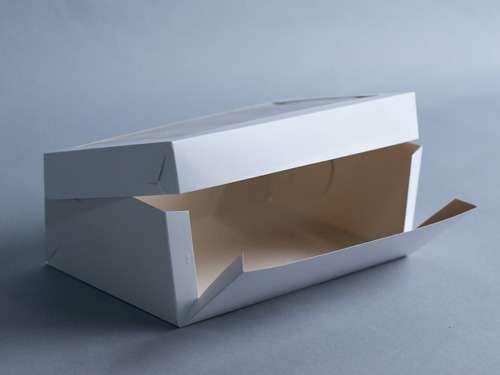 Imagen 2 de 2 de Caja Grande 26x18x10cm C/visor (x 50u.) Desayunos Sandwiches Pvc Acetato - 053 Bauletto