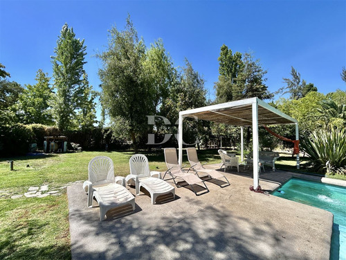 Casa En Venta De 3dorm En Suite Chicureo Poniente Colina
