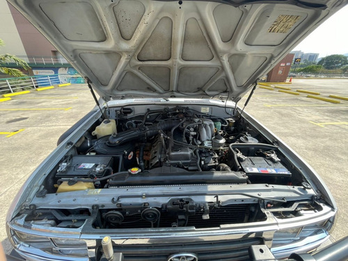 Imagen 8 de 8 de Toyota Autana