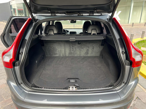 Volvo XC60 2.0 T5 High 240cv At
