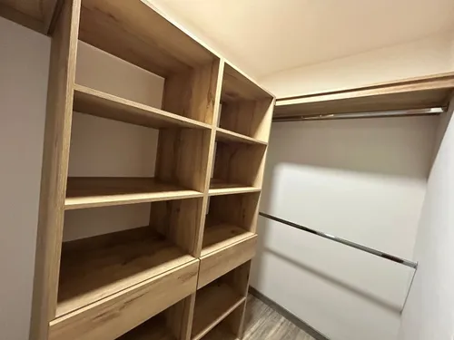 Apartamento En Arriendo Ubicado En El Poblado Sector Castropol (26959).
