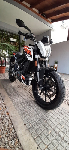 Ktm Duke 200 Excelente Estado.
