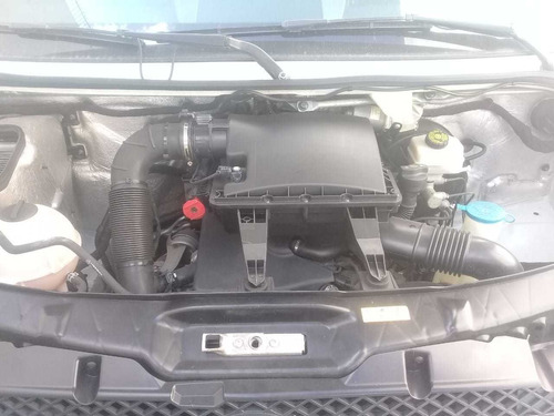 Imagen 15 de 18 de Mercedes-benz Sprinter 2014 2.1 415 Combi 3665 150cv 15+1 Te