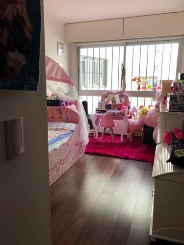 Apartamento En Venta En Punta Carretas De 3 Dormitorios. Garaje Doble.