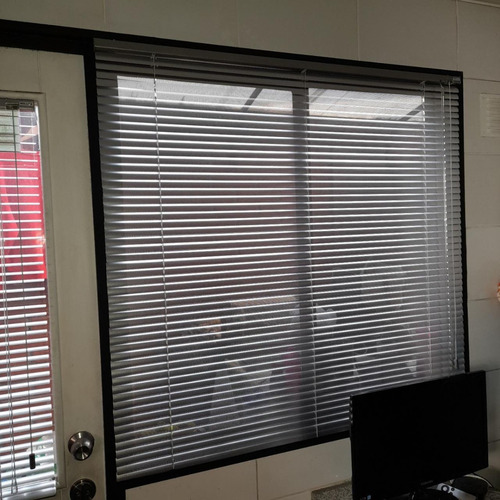 Instalación De Cortinas Y Persianas Manuales Y Automatizadas