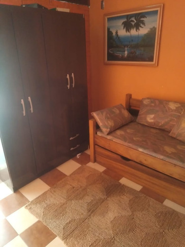 Venta De Casa Dos En Una, Conjunto Roma, Urb. Valle Arriba, Guatire