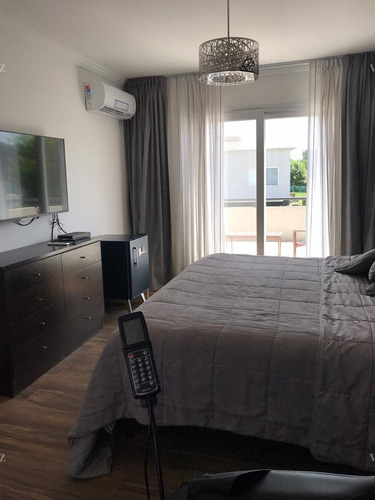 Casa En Venta En Ayres Plaza, Pilar, G.b.a. Zona Norte
