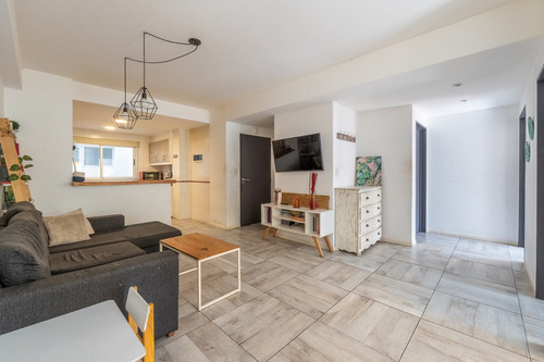 Semipiso 3 Ambientes Al Frente Con Gran Balcón, Terraza Y Pileta