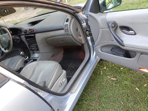 Imagen 2 de 11 de Renault Laguna Ii 2005 1.9 Privilege Dci