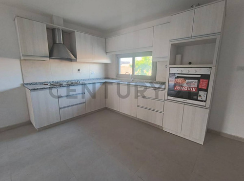 Casa En Venta Barrio Pinar Del Sol Vi