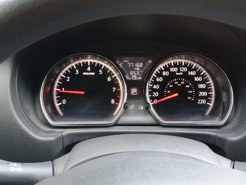 Nissan Versa 1.6 Advance At