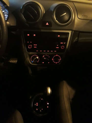 Volkswagen Voyage 2014 1.6 Vht Trend Total Flex I-motion 4p