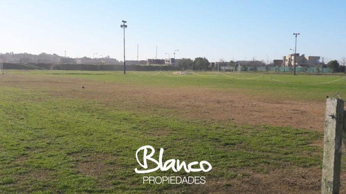 Imagen 6 de 18 de Excelente Lote Interno Dentro Del Barrio El Cantón - Norte