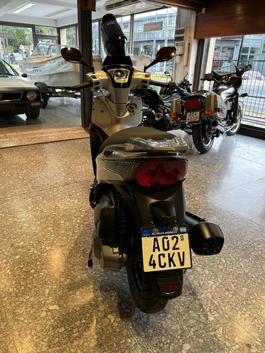 Imagen 8 de 18 de Kymco People 300 Gti 2017 U Dño Serv Off Permuto