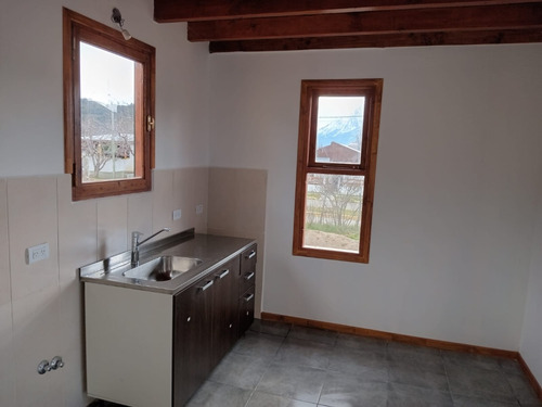 Casa A Estrenar En Epuyen