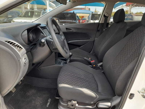 Imagem 11 de 12 de Hyundai Hb20 1.0 Comfort