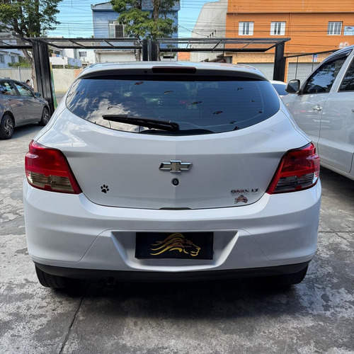 Chevrolet Onix HATCH LT 1.0 8V FlexPower 5p Mec.