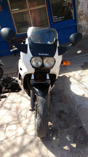 Imagen 8 de 18 de Suzuki Katana