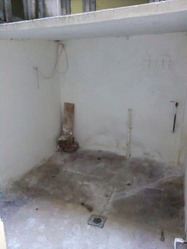 Imagen 6 de 14 de Apto Dos Cuartos En Subsuelo C/patio S/comision