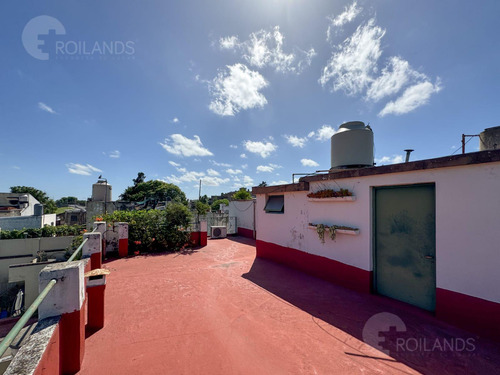 Venta Ph 4 Ambientes En Planta Baja Y Primer Piso En Villa Sarmiento